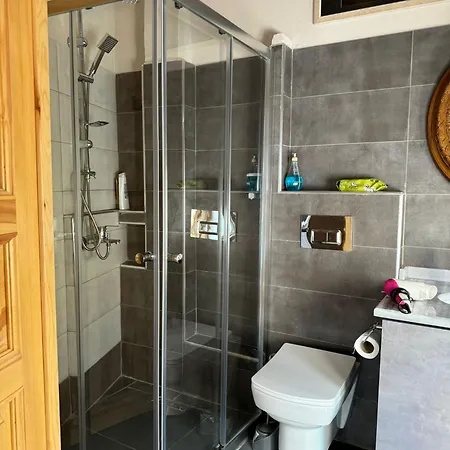 Hanflats Nocleg ze śniadaniem 4*