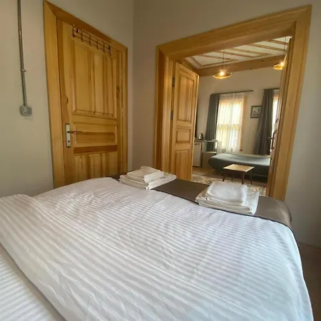 Nocleg ze śniadaniem Hanflats 3*